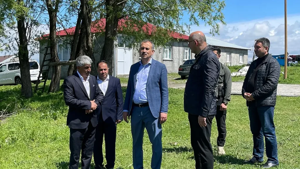 Ağrı Valisi Bozkurt’tan Kurban Bayramı Öncesi Vatandaş Ziyareti