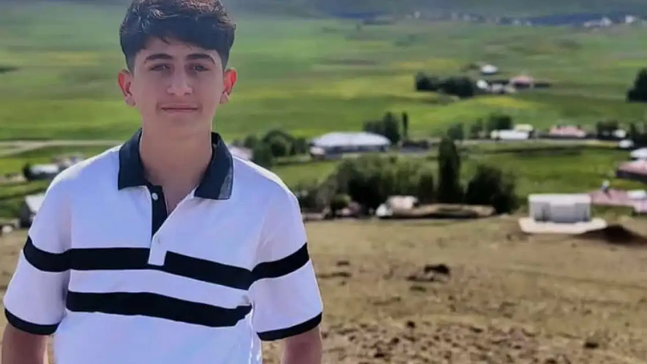 Ağrı’da 17 Yaşındaki Yakup Güneş’in Vefatı İlçeyi Yasa Boğdu