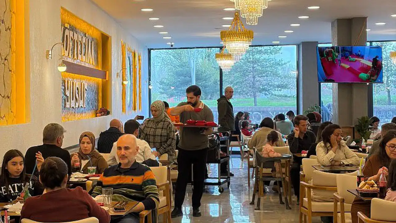 Ağrı’da Anneler Günü’nde 1250 Aileye Ücretsiz Hizmet