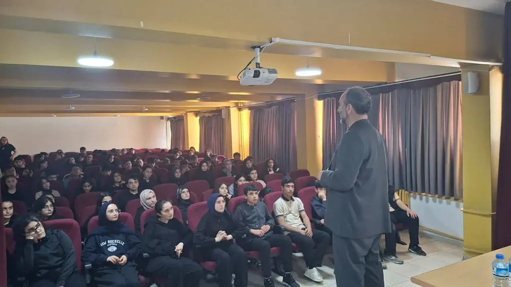 Ağrı’da Dijital Dünya Konferansları: Çocuk ve Aile İçin Neden Önemli?