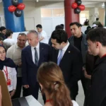 Ağrı’da genç mucitler TÜBİTAK 4006-B Bilim Fuarı’nda projelerini sergiledi