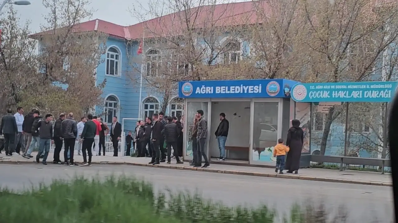 Ağrı Adliyesi Önünde Silahlı Saldırı: Bir Yaralı