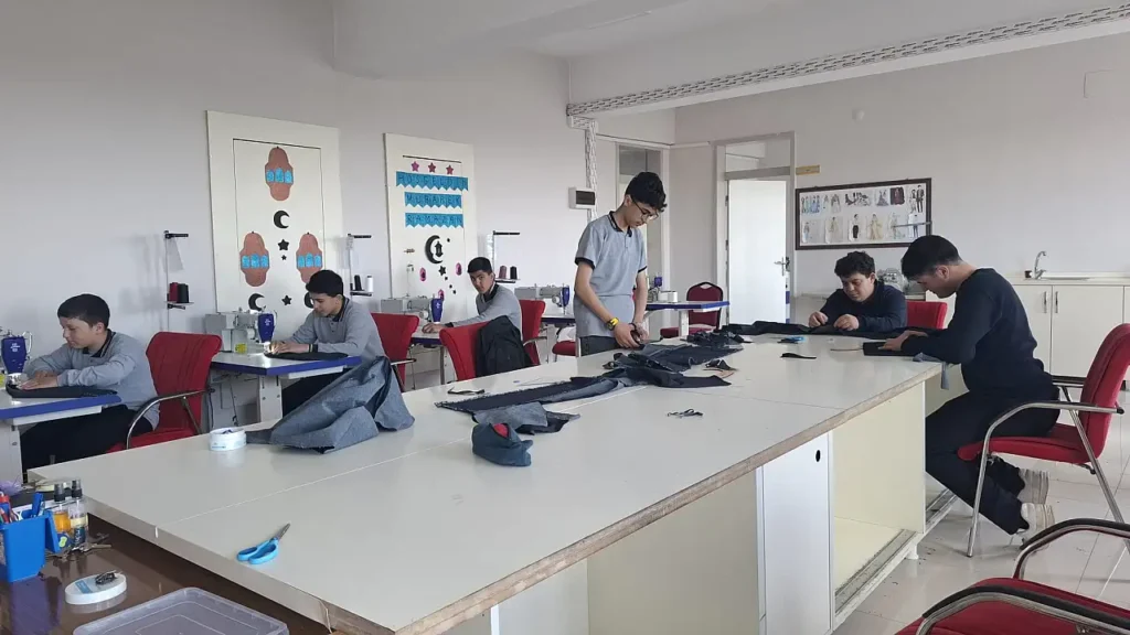 Ağrı’da Meslek Lisesi Öğrencileri Üretimle Geleceğe Hazırlanıyor
