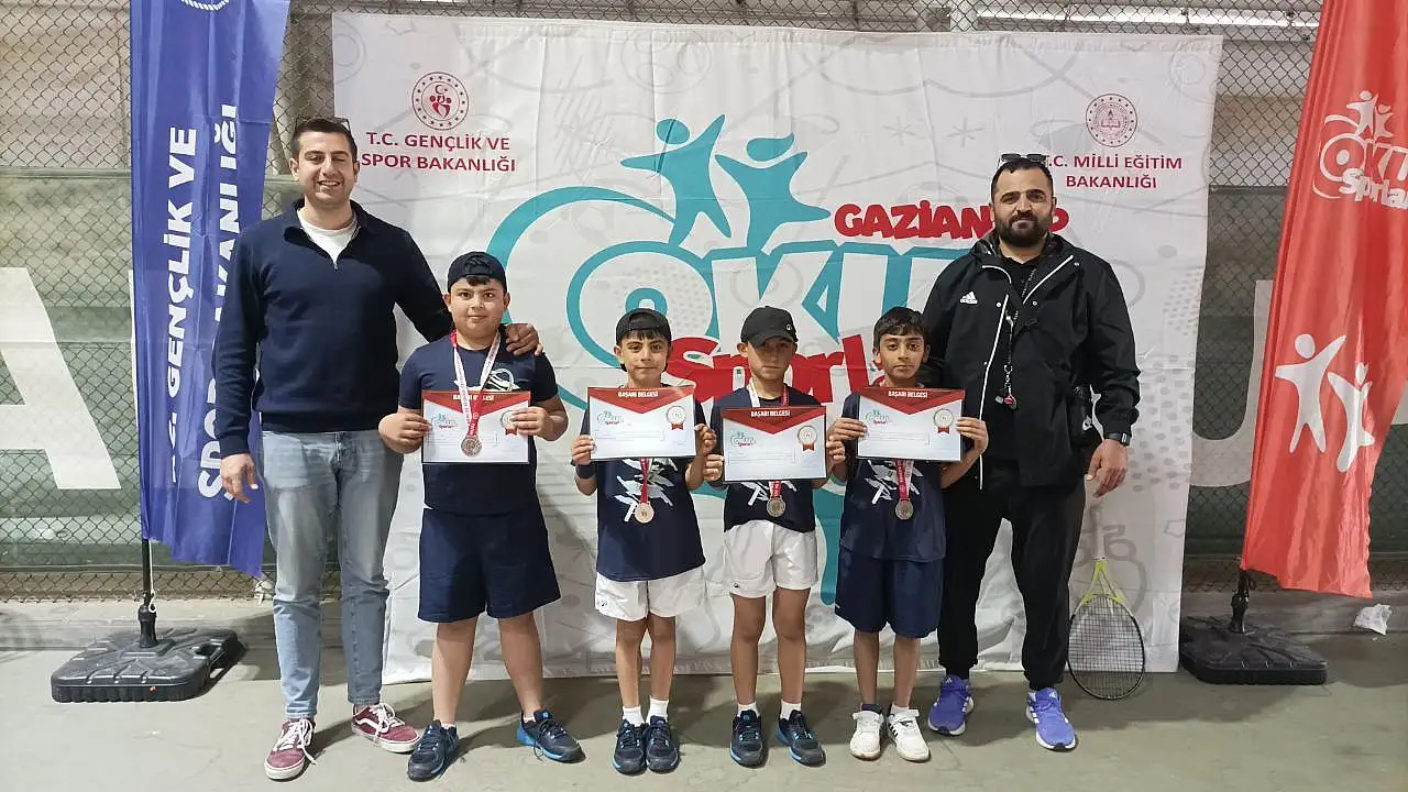 Ağrı’nın Tenis Başarısı: İki Okuldan İki Şampiyonluk