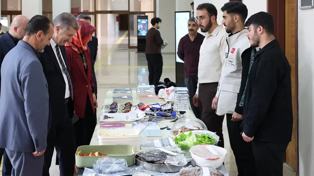AİÇÜ’de Gazze İçin Dayanışma Kermesi Düzenlendi