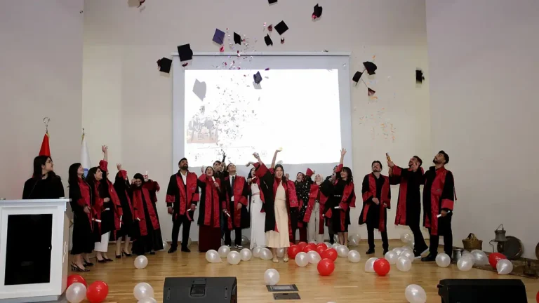 AİÇÜ’de Geleceğin Şefleri Mezuniyet Töreniyle Diploma Aldı