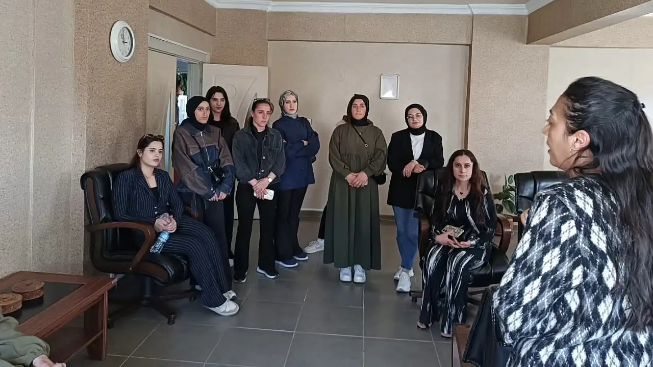 Sosyal Hizmet Öğrencileri Uygulamaları Yerinde Gördü