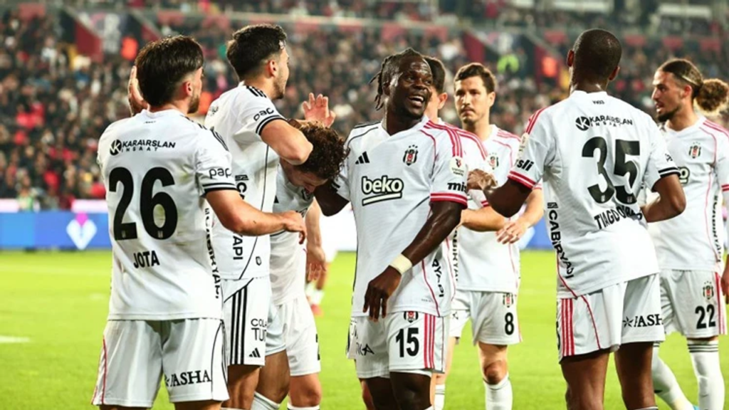 Beşiktaş, Gaziantep FK’yi 2-0 mağlup etti