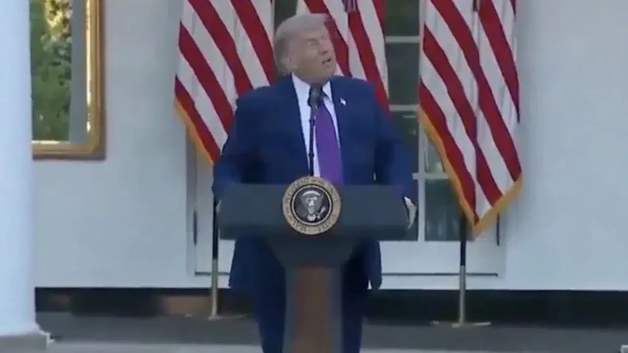 Trump Beyaz Saray’da Kuş Sesinden Panikledi: Neden?