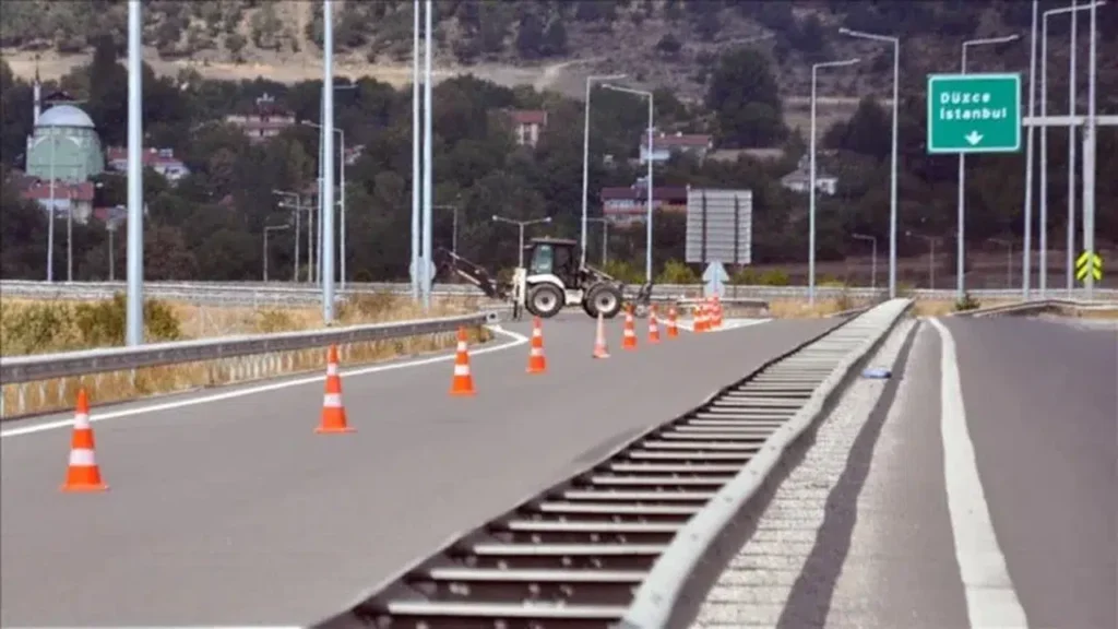 Bugün Yola Çıkacaklar Dikkat! Trafiğe Kapatılan Güzergahlar