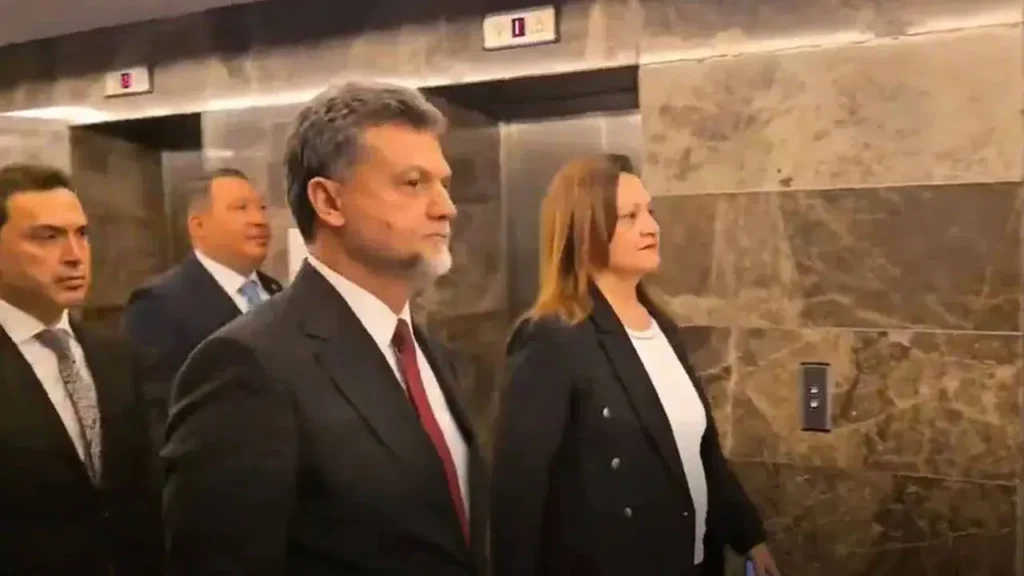 Burcu Köksal AK Parti’ye Katıldı: Siyasi Geleceği Ne Olacak?