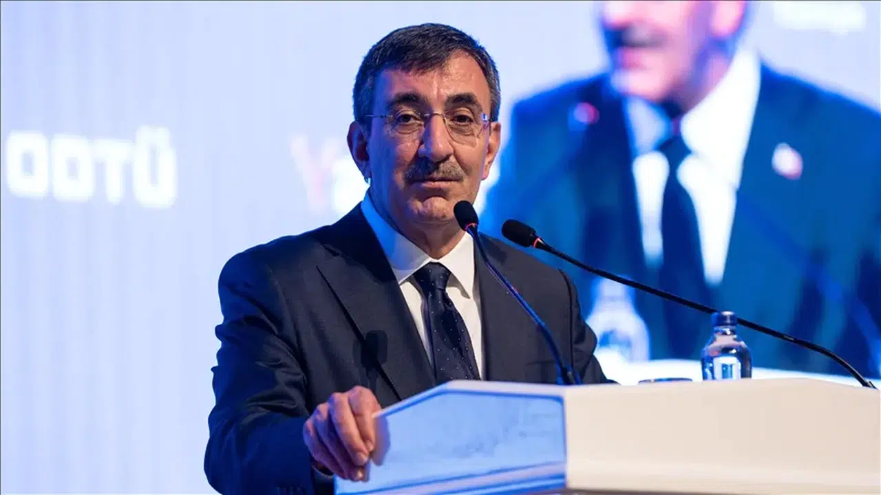 Cevdet Yılmaz kimdir? Siyasi kariyeri ve yaşamı hakkında detaylar
