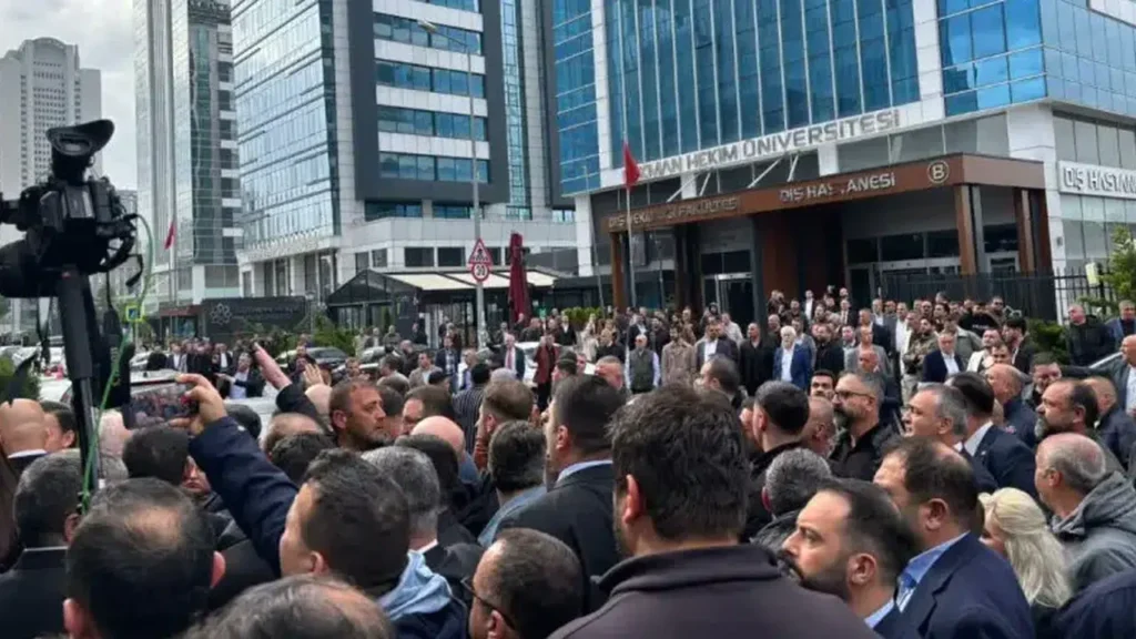 CHP Genel Merkezi’nde Mahkeme Kararı Sonrası Arbede Neden Çıktı?
