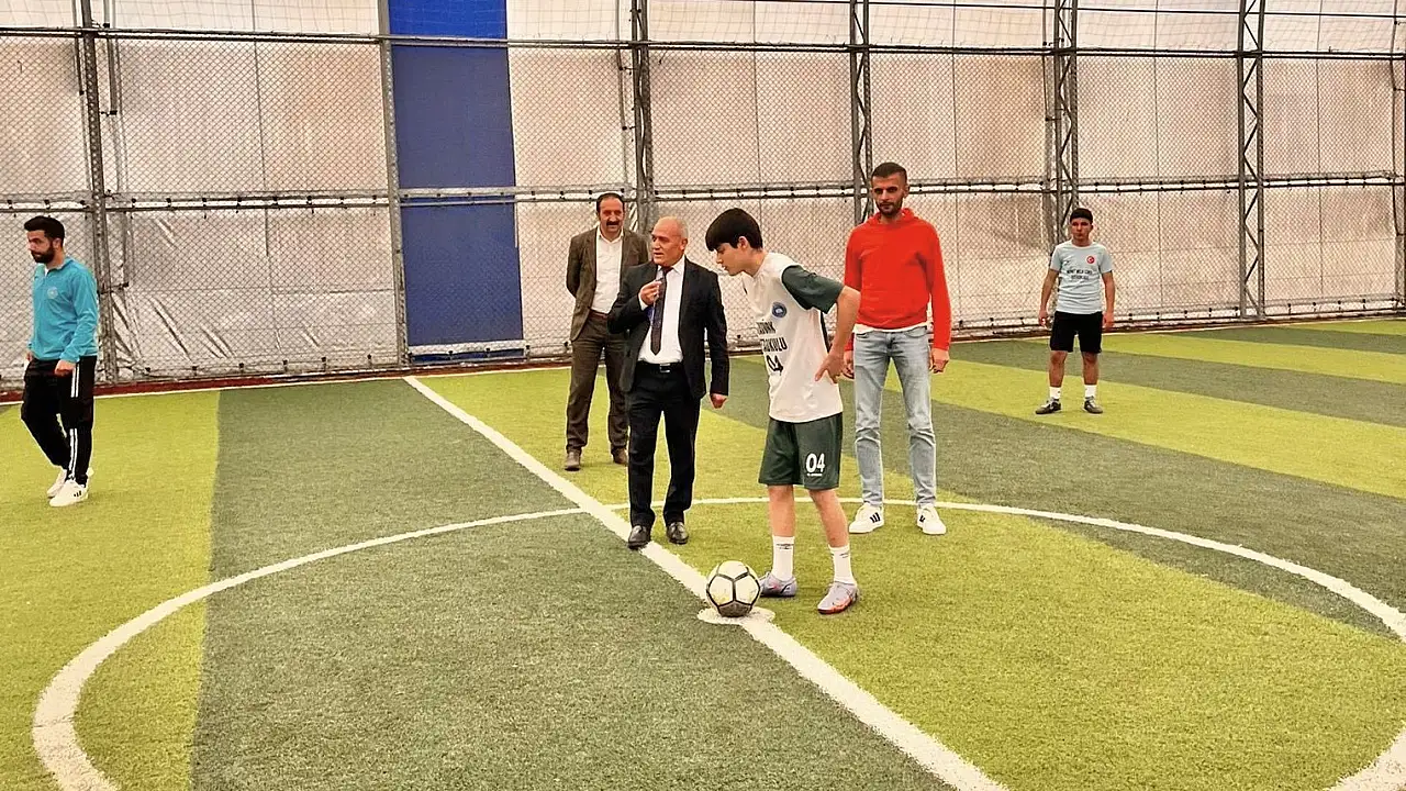 Diyadin’de Ortaokul Spor Müsabakaları Şampiyonları Belirlendi