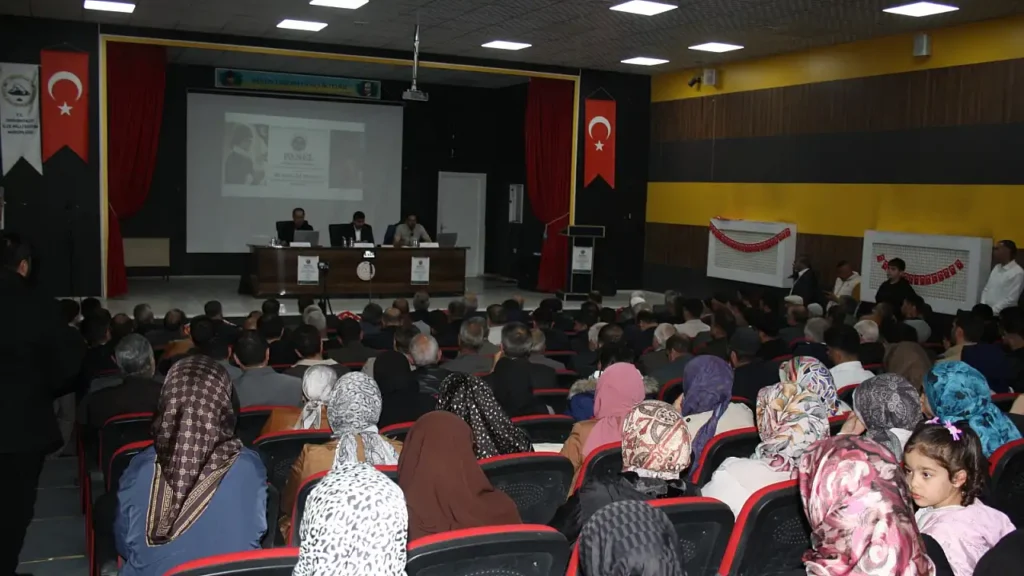 Doğubayazıt’ta “Bir Şehir İki Meşhur” paneli düzenlendi