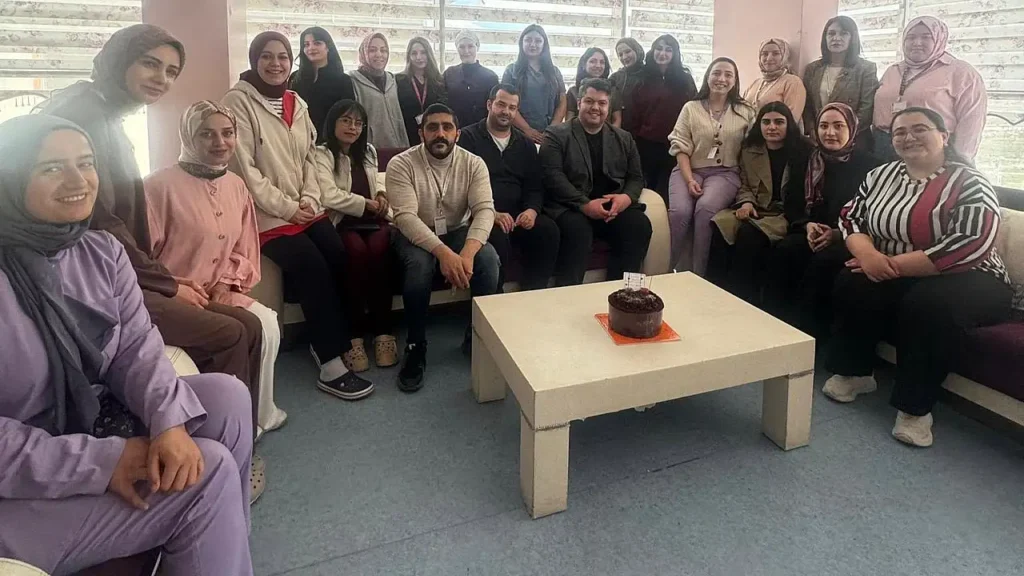 Doğubayazıt’ta Ebeler Günü Coşkuyla Kutlandı