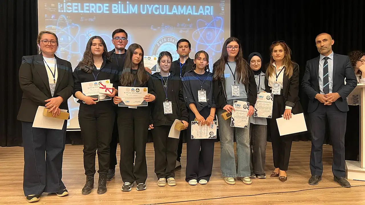 Doğubayazıt’taki Bilim Yarışmasında Gelecek Konuları Tartışıldı