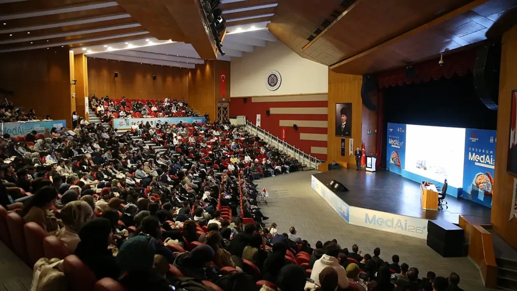 Erzurum’da Tıpta Yapay Zeka Zirvesi Neleri Tartışıyor?