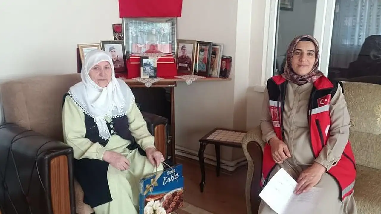Şehit Annelerine Anlamlı Anneler Günü Ziyareti