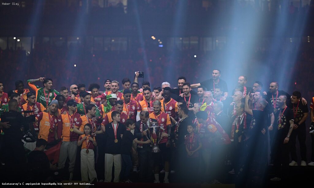 Galatasaray’a şampiyonluk kupasını kim verdi? TFF kutlamalara katıldı mı?