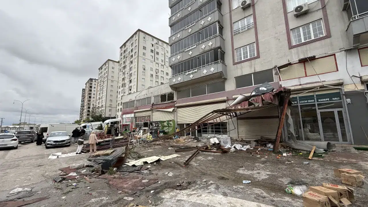 Gaziantep’teki Fırtınanın Yıkıcı Etkileri: Neler Yaşandı?