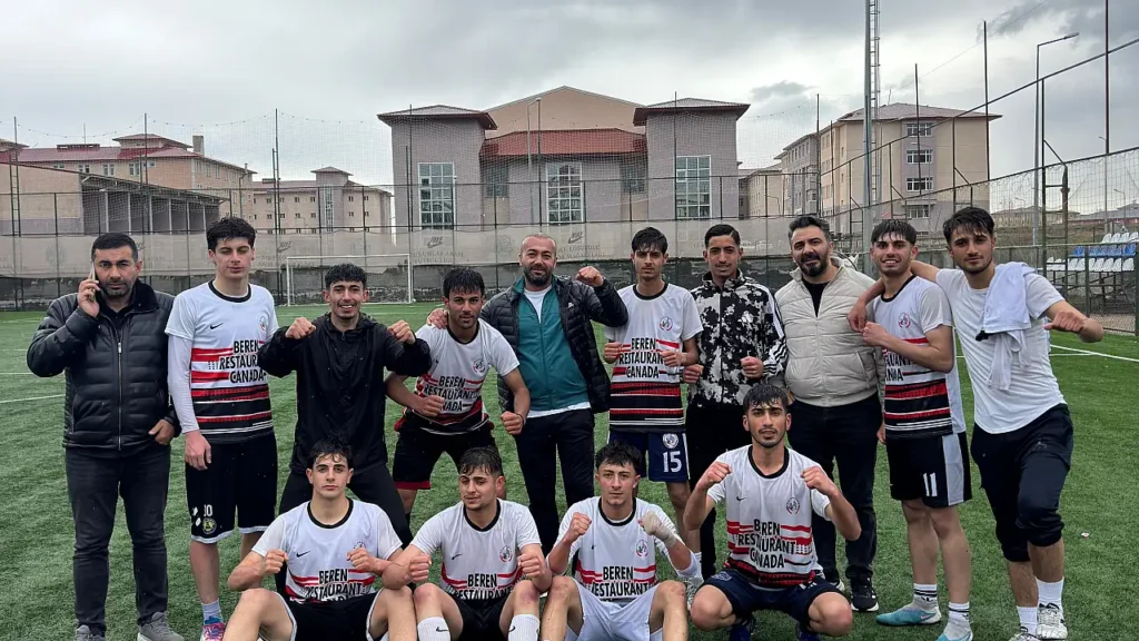 Ağrı Spor Lisesi Gençlik Futbol Turnuvası’nı Kazandı