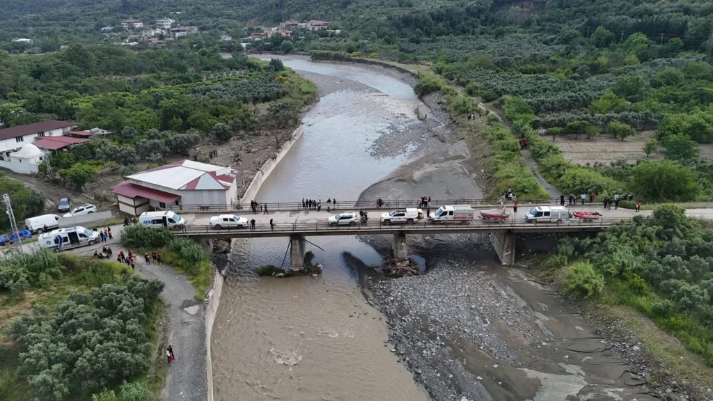 Hatay’da Sel Felaketi: 3 Ölü, 2 Kayıp