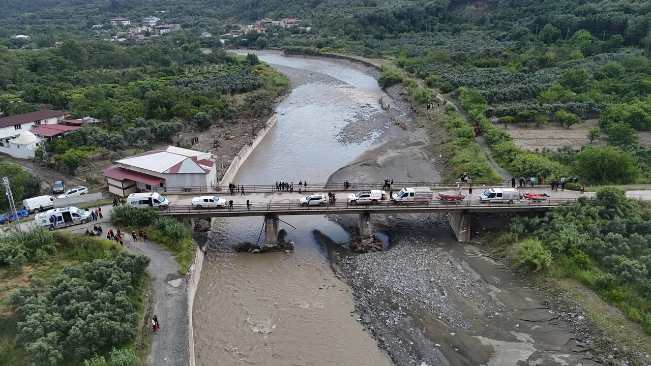 Hatay’da Sel Felaketi: 3 Ölü, 2 Kayıp