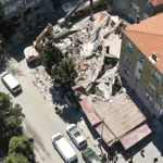 Küçükçekmece’de 5 katlı bina çöktü! 1 bina tahliye edildi