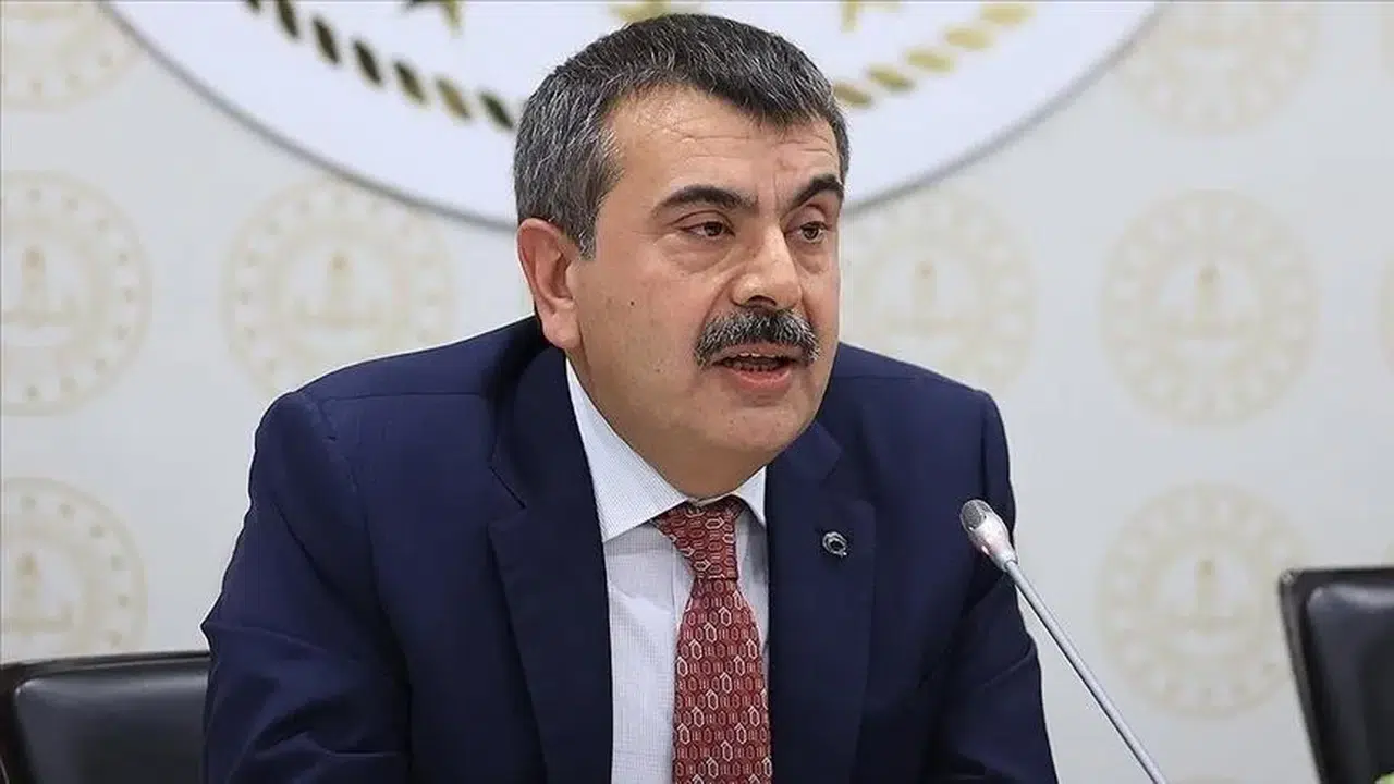MEB’den Şok Değişiklik: Ara Tatiller Kaldırılıyor mu?