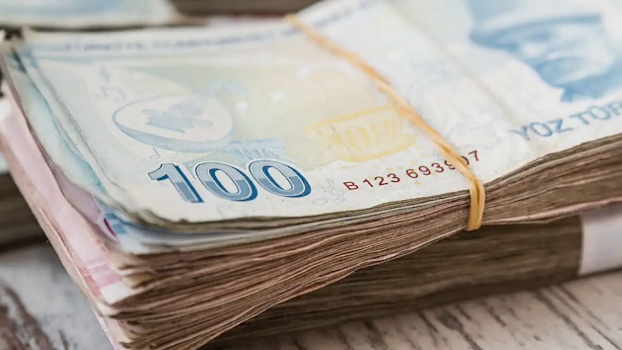 Nisan Ayında Borsa Yükseldi, Altın ve Dolar Düşüşte