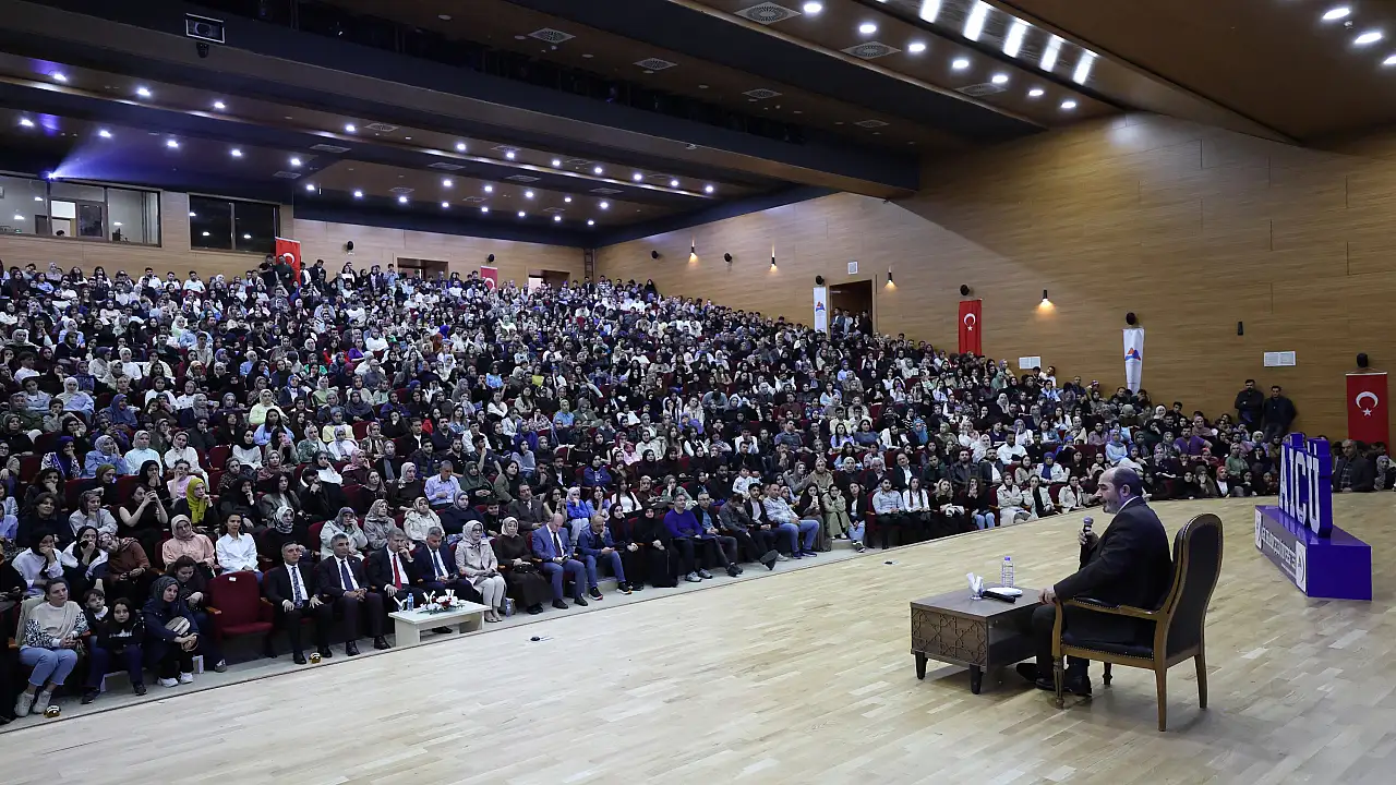 Ömer Demirbağ Gençlerle Medeniyet Üzerine Konuştu