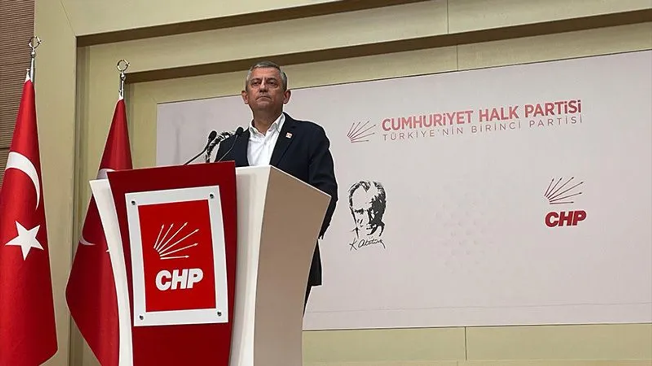 Özgür Özel: Sarayın icazetiyle o koltukta oturmam