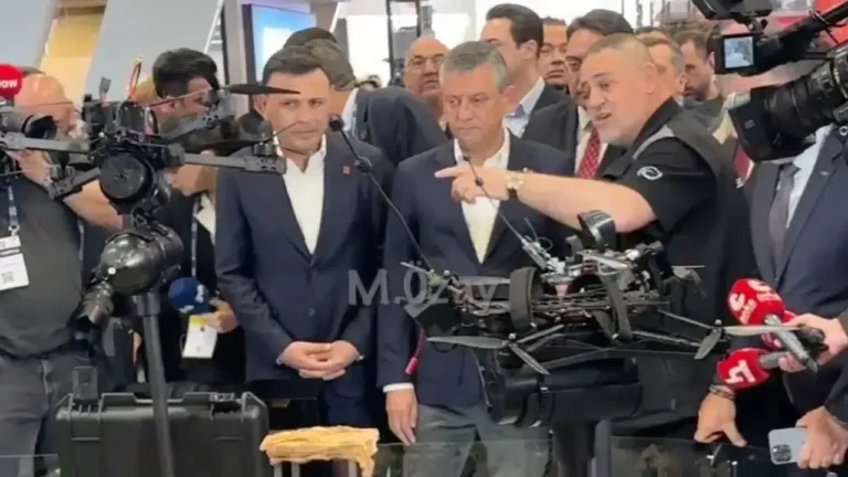 Özgür Özel Savunma Sanayi Fuarında Neleri İnceledi?