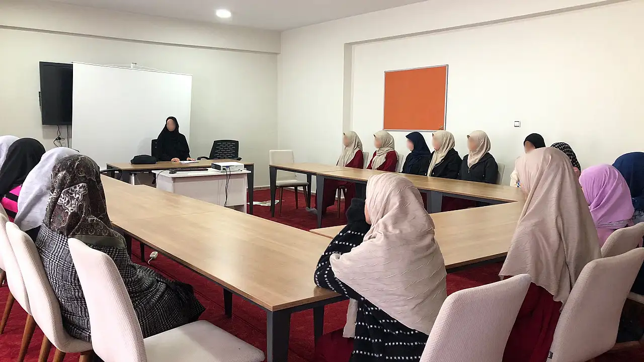 Sahabe iklimi Doğubayazıt’ta gençlere umut oldu