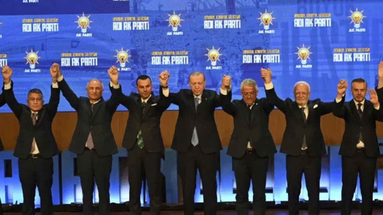 2024 Yerel Seçimlerinde AK Parti’ye Geçen Başkan Sayısı 76’ya Ulaştı