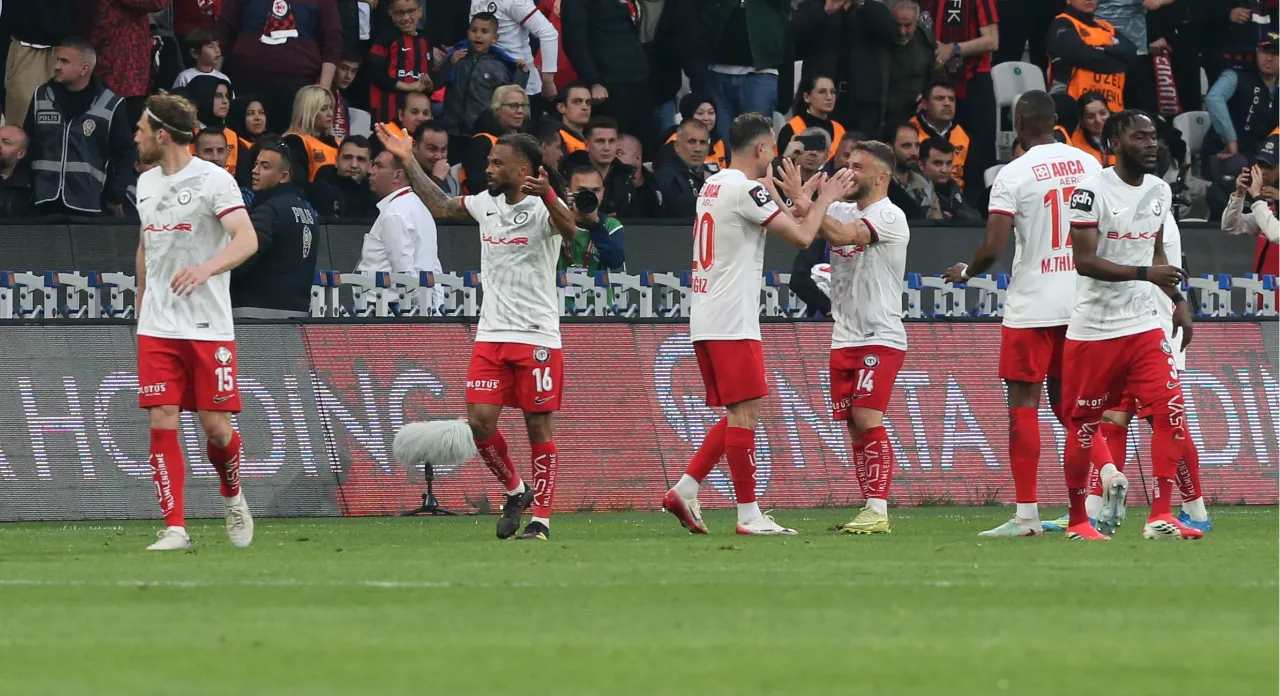 Çorum FK Süper Lig’e Yükselerek Tarih Yazdı