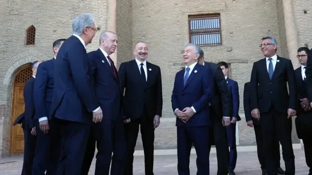 Türkistan’da Tarihi Liderler Buluşması ve Samimi Anlar