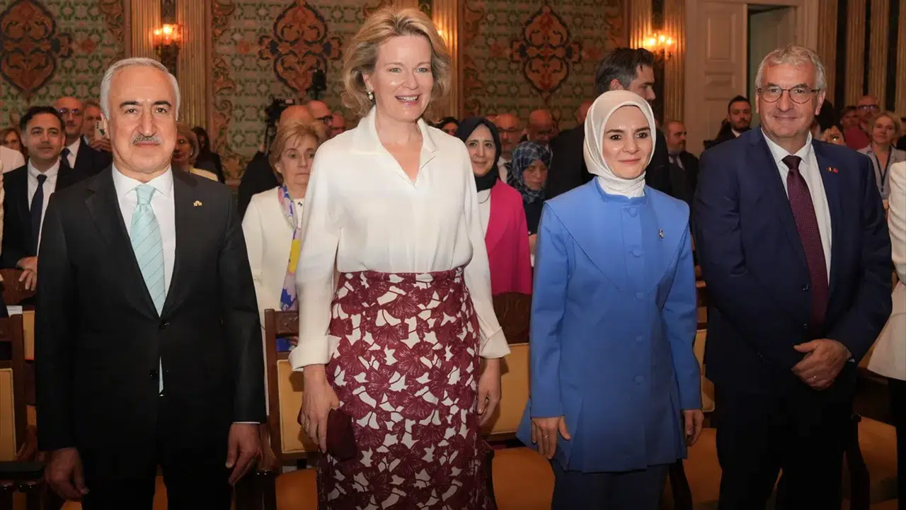 Belçika Kraliçesi Mathilde İstanbul’da: Biyofarma Zirvesi