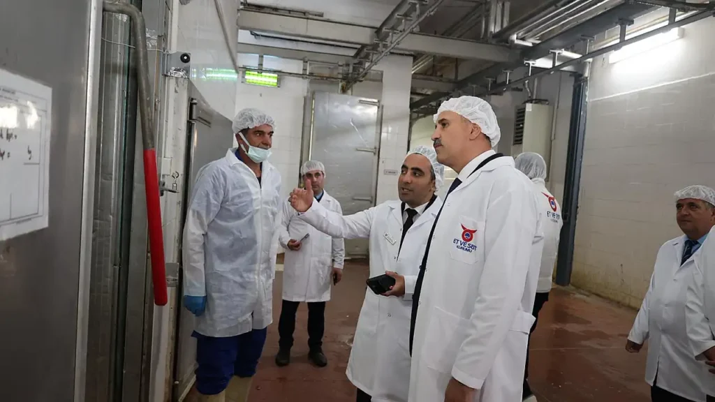 Ağrı Valisi Bozkurt, Hayvancılık Sektörünü İnceledi