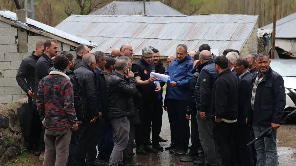 Vali Bozkurt’un Tutak Ziyareti ve Vatandaşlarla Buluşması