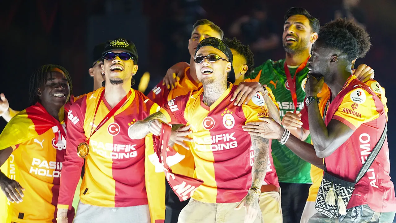 Yıldız futbolcu, Galatasaray’a veda etti