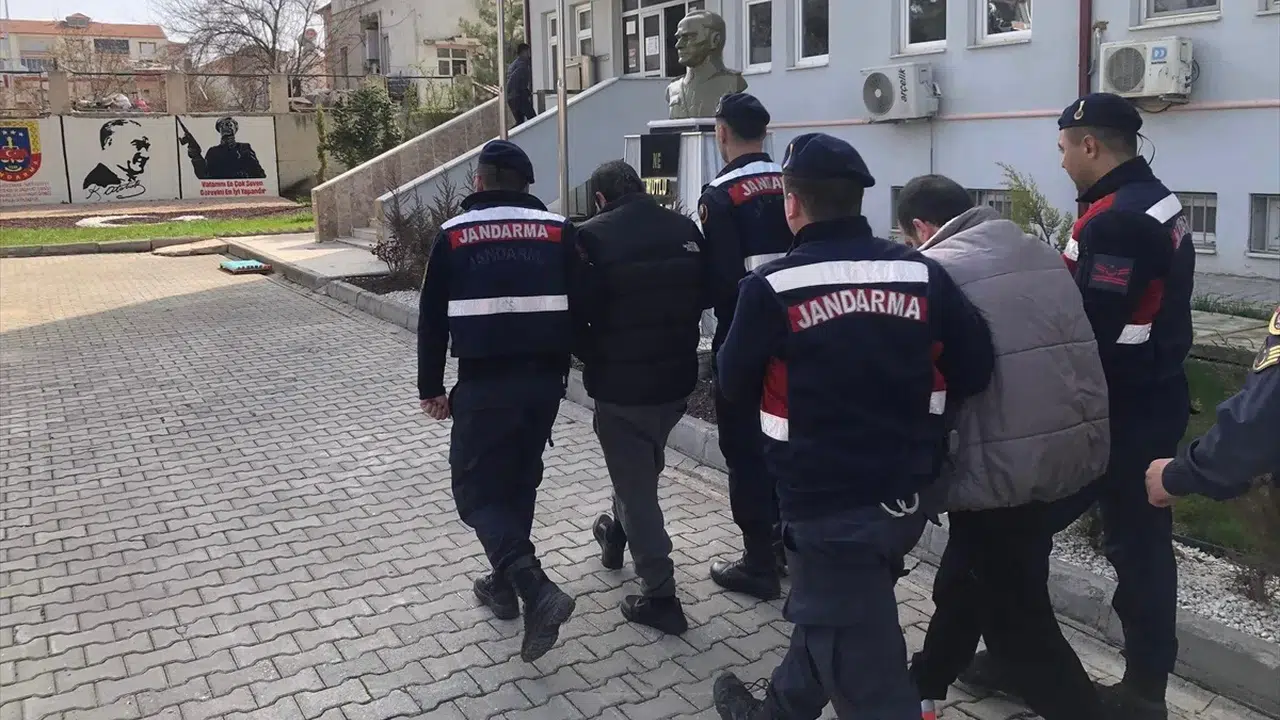 628 Yıl Hapis Cezası Olan İki Firari Hükümlü Adıyaman’da Yakalandı